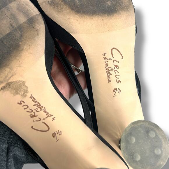 Circus New York Black Heels Size 9.5 Bow Kitten Heel Thong Flip Flop Sandals EUC - Picture 4 of 11